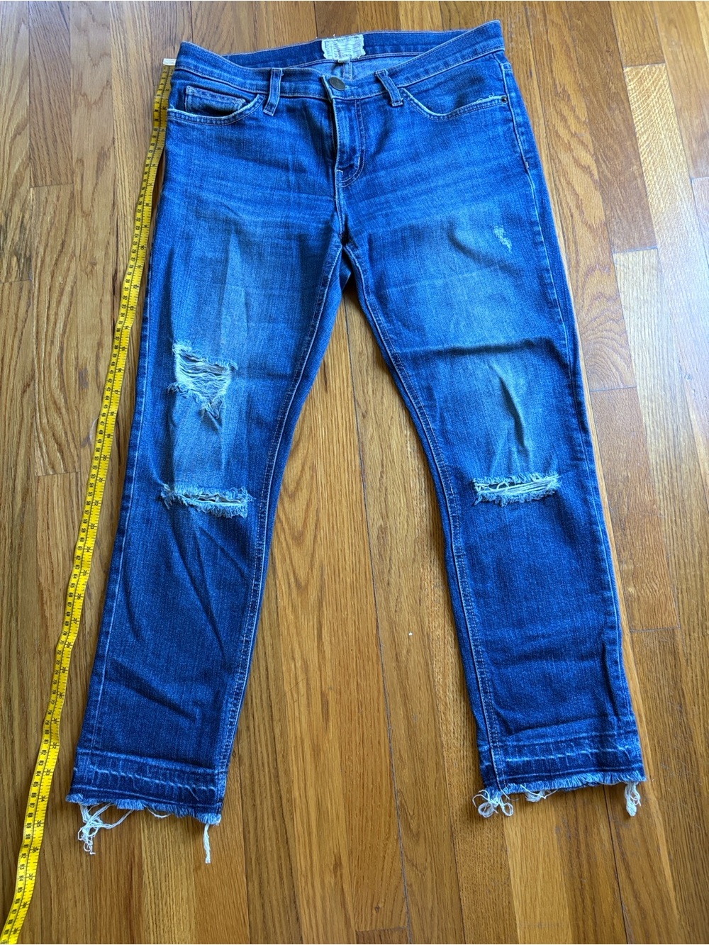 Current/Elliott Cropped Distressed Ankle Jeans in Medium Blue Size 26